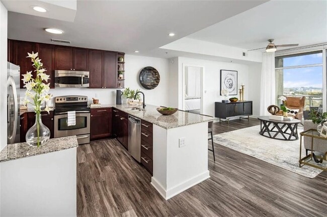 Photo - 3242 Peachtree Rd NE Unit 0905