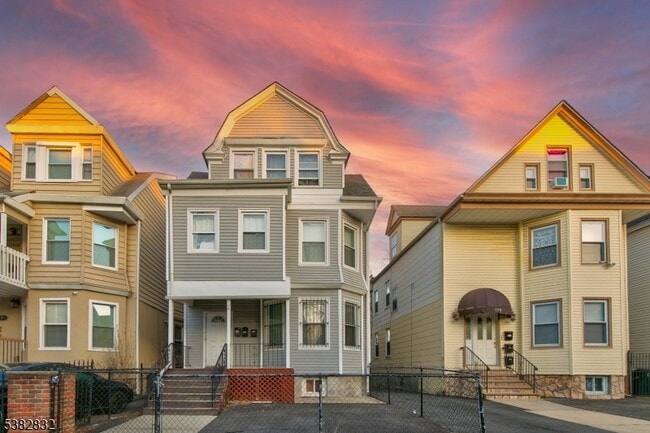 Building Photo - 178 N 16th St Unit 2 Rental