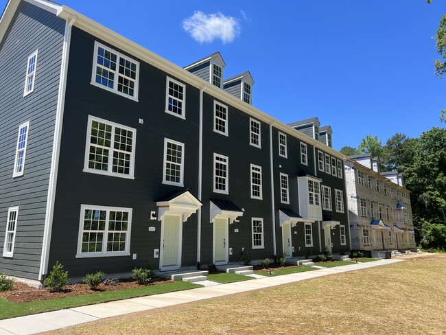 Photo - 143 Callowhill Ln Townhome