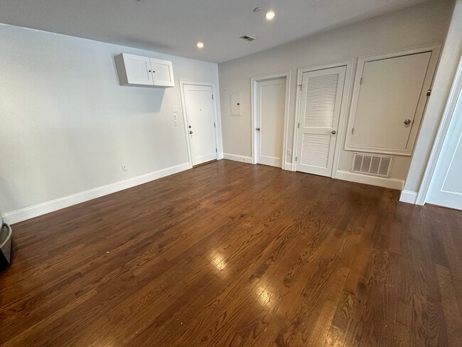 Photo - 303 D St Unit 3