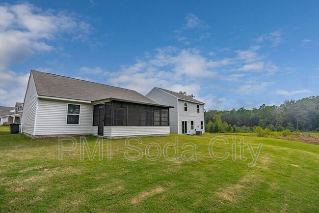 Photo - 348 Sundew Rd