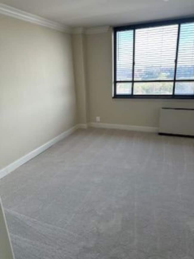 Photo - Gorgeous 1 bedroom 1 bath Condo located in The Manhattan