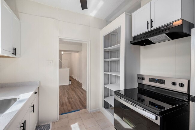 3 bed 1 bath - newly updated, central air,... - 3 bed 1 bath - newly updated, central air,... Casa