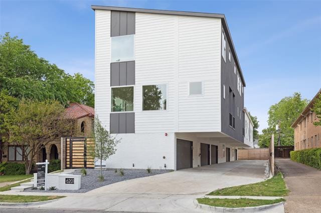 Building Photo - 6201 Oram St Rental