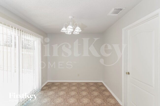 2652 Westover View