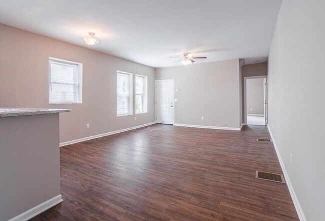 Photo - 1931 Delaware Ave Unit 2