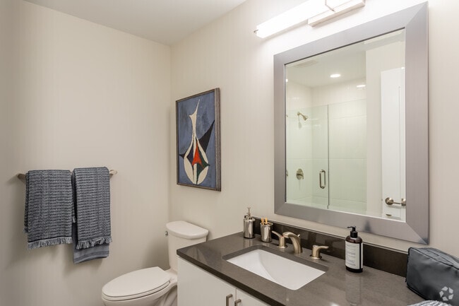 1BR, 1BA - 636SF