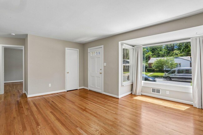 Photo - 11105 Stillwater Ave