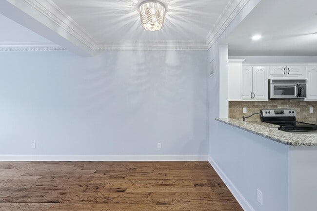 Photo - 5400 Park Ave Unit 306