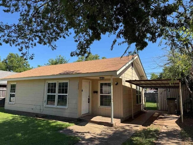 Building Photo - 2949 Cunningham Dr