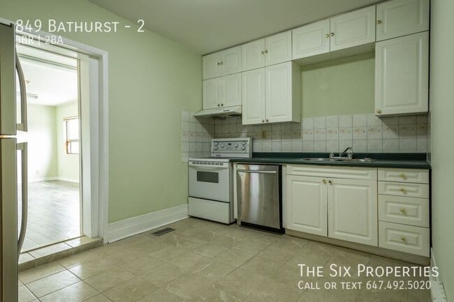 Photo - Annex Three Bedroom / Two Bathroom Unité 2