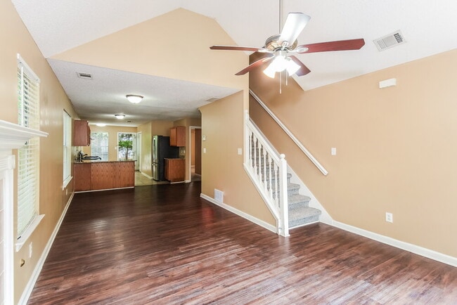 Photo - 1531 Wembley Dr