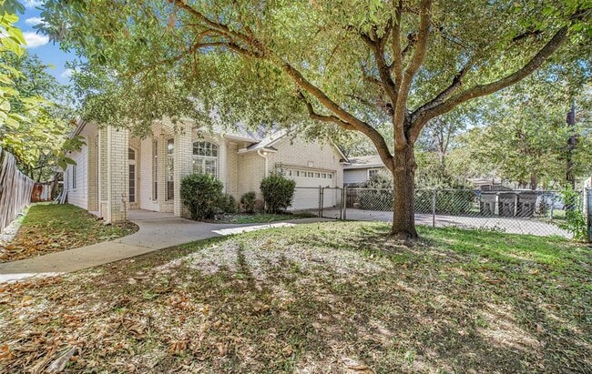 Photo - 409 E Austin Ave