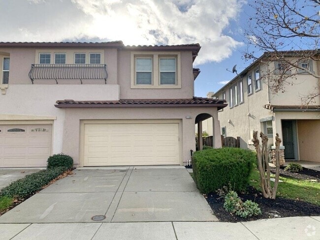 Building Photo - NEWER MODERN 3 BEDROOM VACAVILLE *STAR REN... Rental