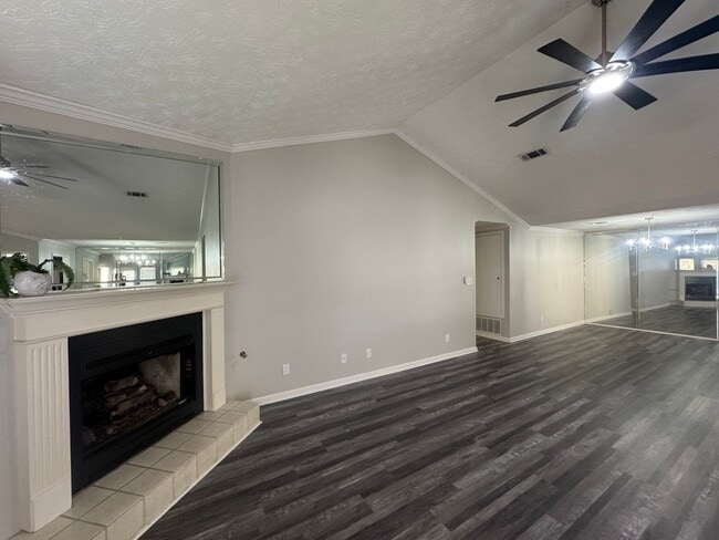 Photo - Arrowhead One Level