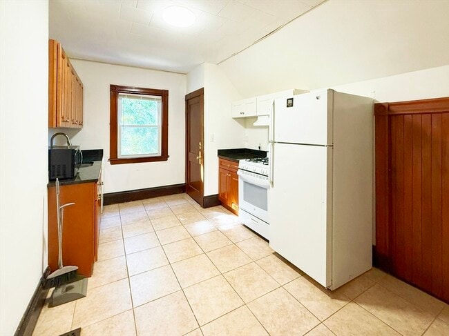 Photo - 582 Cambridge St Unit 3