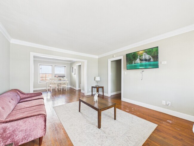 Photo - 1920 Richmond Ave. Unit 6