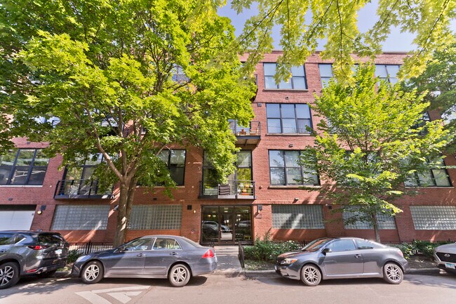 Photo - 2210 W Wabansia Ave Condo Unit 403