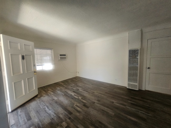 Building Photo - 1250 Yosemite Dr Unit 1 Rental