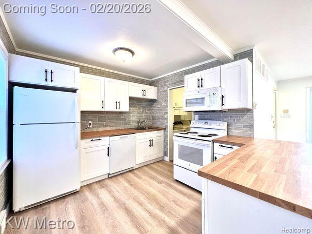 Photo - 10400 Troy St