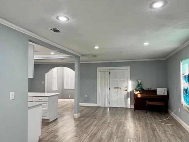 Photo - 2337 37th St S