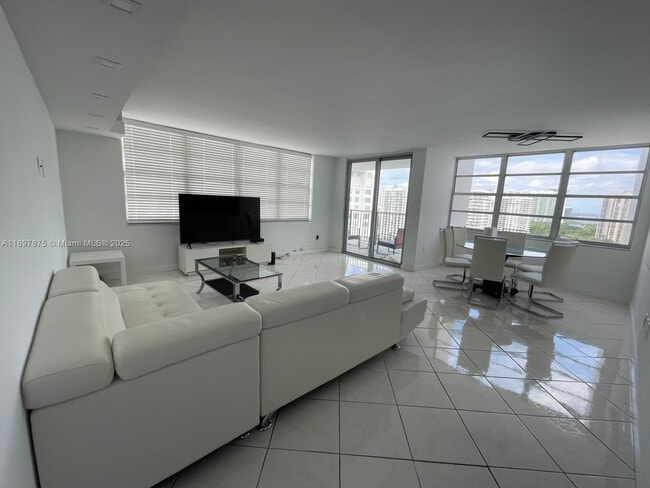 Photo - 2750 NE 183rd St Unit 1809