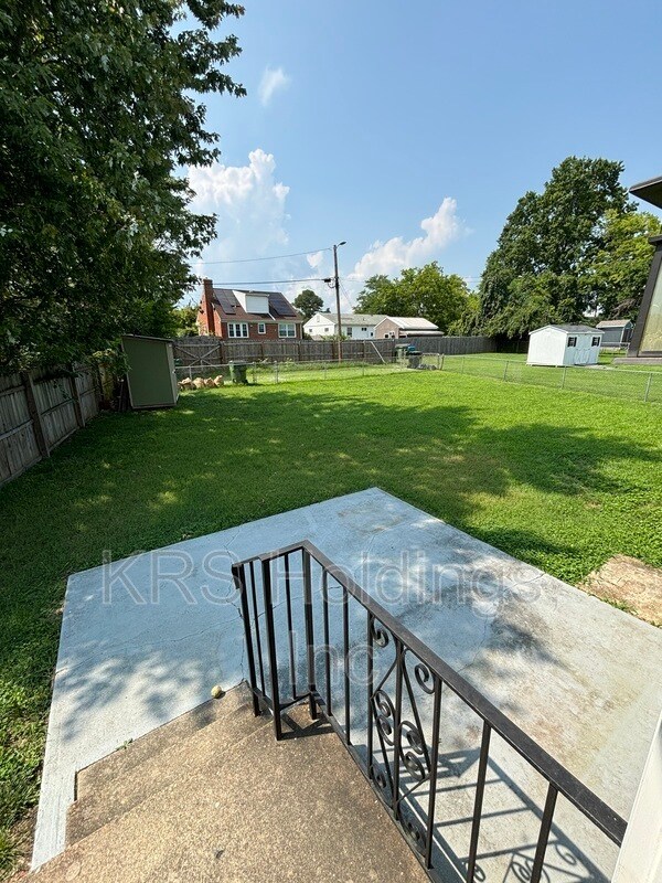 1406 N 32nd St