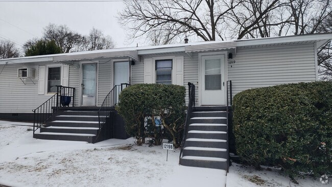 Building Photo - 1219 Highland Ave SE Unit B Rental