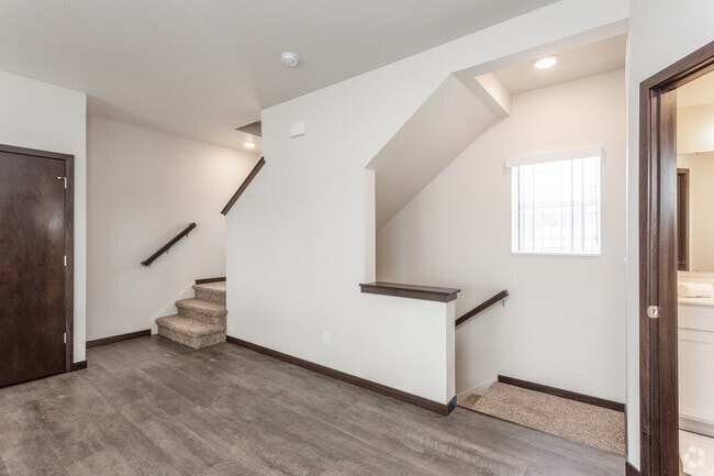2BR Elkwood - Stairways