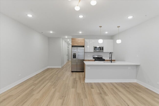 Photo - 6222 S King Dr Unidad 3