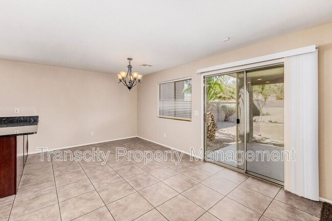 Photo - 40010 W Thornberry Ln