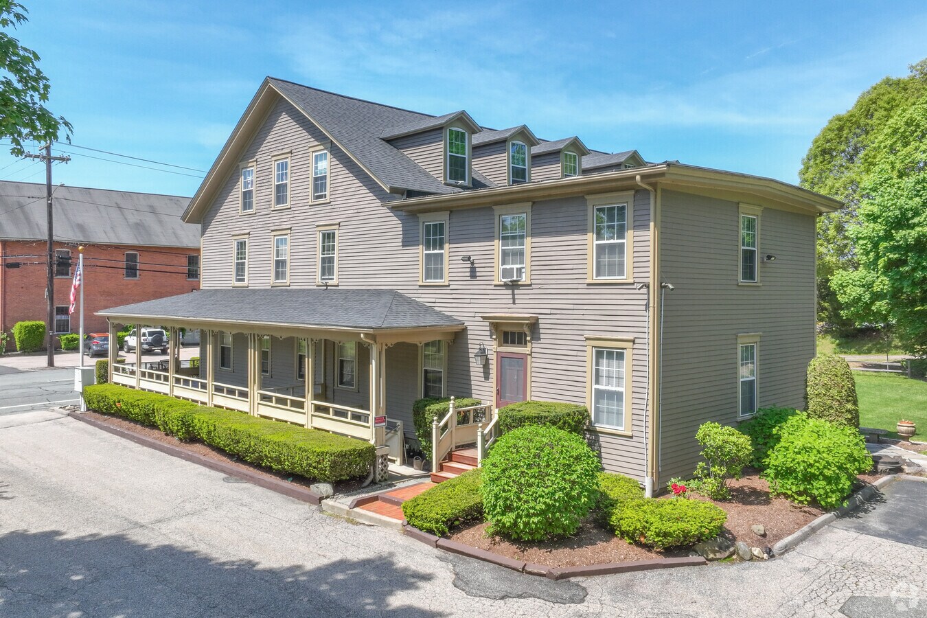 611 Ten Rod Rd North Kingstown, RI 02852 - 611 Ten Rod Rd Apartments