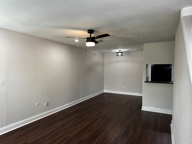 Photo - 9534 Pagewood Ln