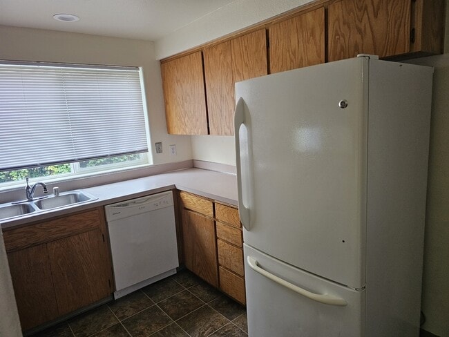 Photo - 6101 NE 44th Cir