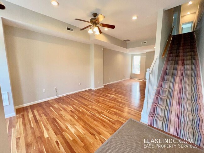 Photo - 1016 11th St NE Unit #House