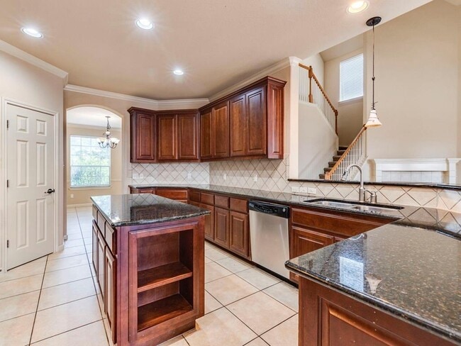 Photo - 205 Choke Canyon Ln