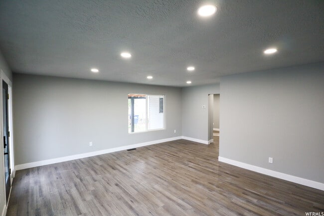 Photo - 948 E Atkin Ave