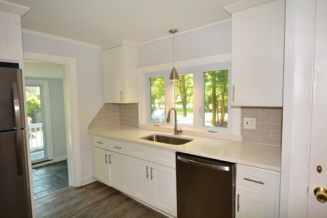 Photo - 11 Tolman St