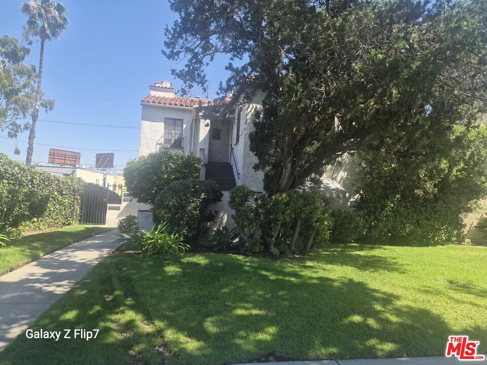 Photo - 4424 S Victoria Ave
