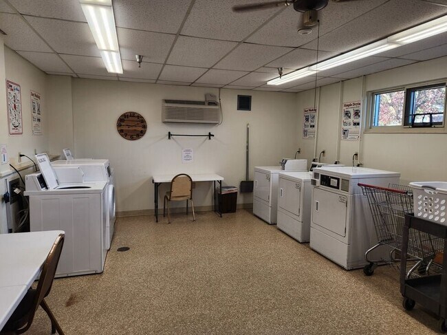 Photo - 410 Short St