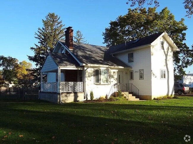 Building Photo - Great house 2 blocks from Rowan campus!