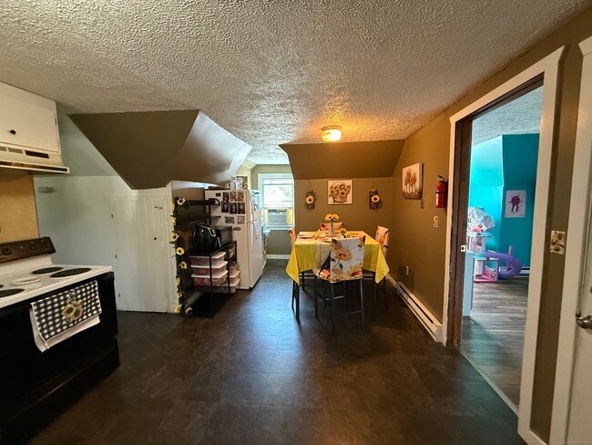 Building Photo - 56 Ingraham Pl Unit 4 Rental