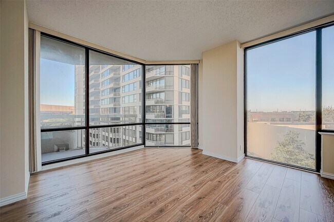 Photo - 14 Greenway Plz Unit 6P