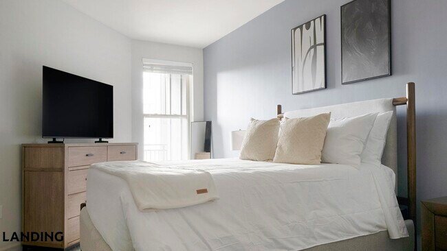 Photo - 2420 Peachtree Rd NW Unidad 1305