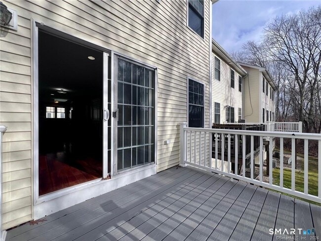 Photo - 527 W Thames St Unit 10