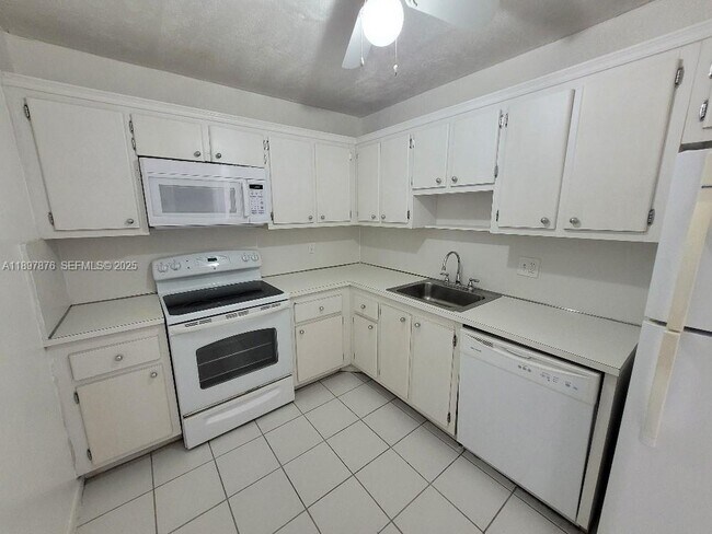 Photo - 1200 NE Miami Gardens Dr Unit 603W