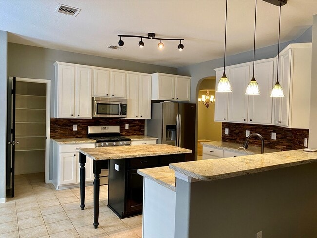 Photo - 2827 Mustang Hill Ln