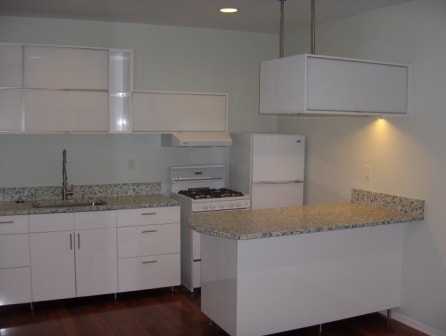 Breeze Avenue Apartments