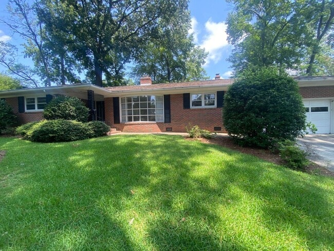 Photo - Welcome to your home in Chesopeian Colony,...