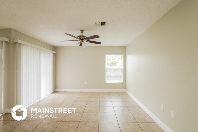 Photo - 441 Spike Ct